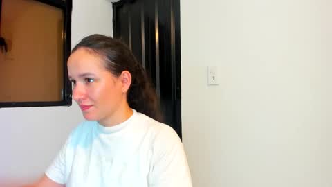 Snapshot of misscandy__ chatting on January 2025 07:43:01 PM misscandy   online show from January 2025 07:43:01 PM