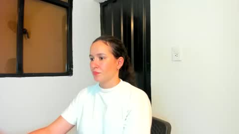 Snapshot of misscandy__ chatting on January 2025 11:29:01 PM misscandy   online show from January 2025 11:29:01 PM