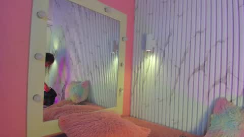 DIONNE online show from October 2025 11:01:01 AM