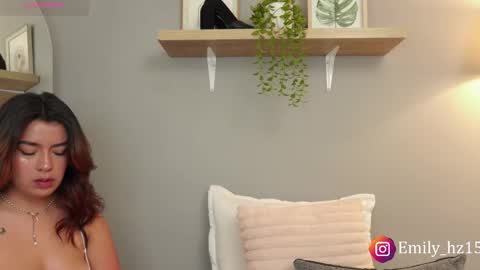 Yuliana online show from November 2025 09:11:01 AM