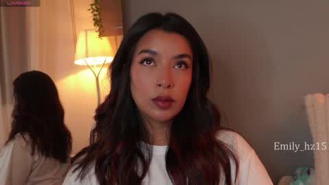 Snapshot of missemily_11 chatting on May 2026 10:43:01 AM Yuliana online show from May 2026 10:43:01 AM