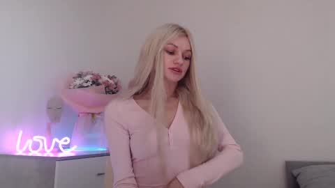 EMMA online show from December 2024 08:23:02 PM