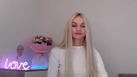 EMMA online show from December 2024 09:04:02 PM