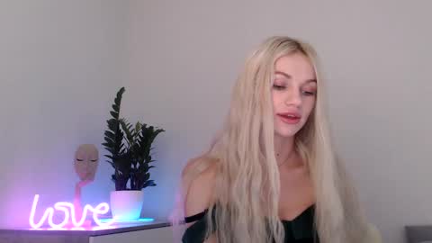 EMMA online show from January 2025 09:26:01 PM