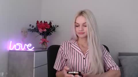 EMMA online show from February 2025 09:15:01 PM