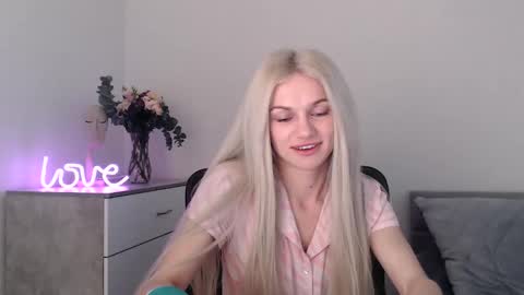 EMMA online show from March 2025 09:40:02 PM