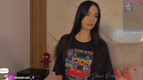 Sami Evan online show from November 2025 01:21:02 PM