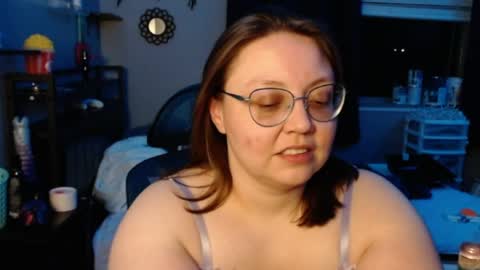 Snapshot of missfoxe12 chatting on April 2026 03:04:01 AM missfoxe12 online show from April 2026 03:04:01 AM