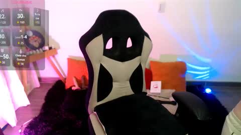 Luna online show from January 2026 02:03:01 AM