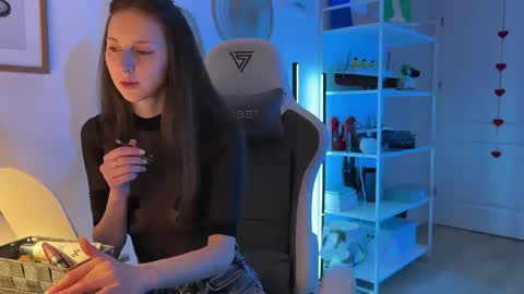 misslalii online show from April 2026 05:27:01 PM