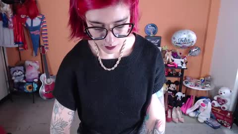 Miss Mia online show from February 2025 01:33:01 PM