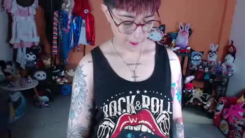 Miss Mia online show from July 2026 01:14:01 PM