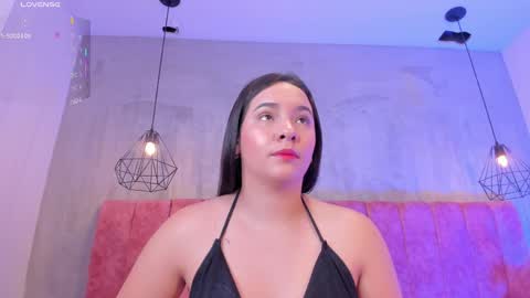 Snapshot of missmiaa_ chatting on May 2026 12:22:02 PM Mia online show from May 2026 12:22:02 PM