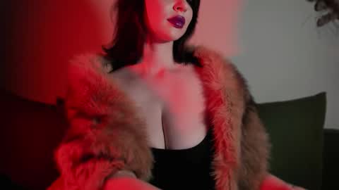 Snapshot of missmirandagd chatting on November 2025 01:46:01 PM online show from November 2025 01:46:01 PM