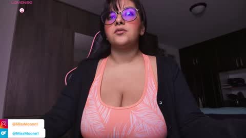 MissMoon online show from September 2025 10:43:01 PM