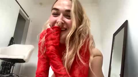 Snapshot of missnatural1 chatting on May 2026 09:05:02 AM Miss Natural online show from May 2026 09:05:02 AM