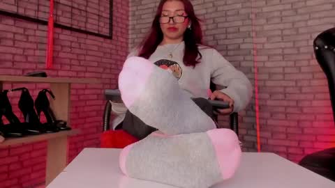 Snapshot of missnix_ chatting on May 2026 06:38:02 PM Alana online show from May 2026 06:38:02 PM