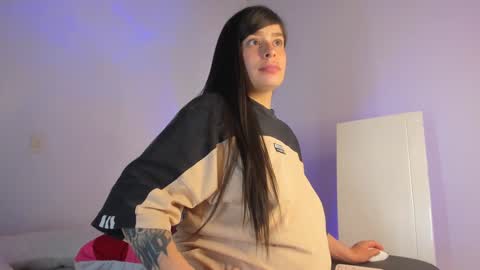 misspaulag online show from January 2025 02:18:01 AM