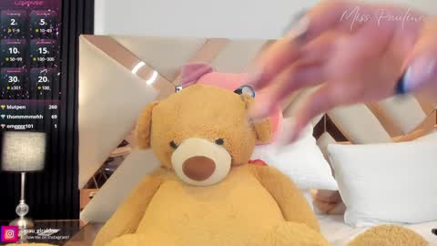 Pau Giraldo online show from February 2025 05:39:01 AM