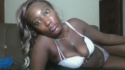 Snapshot of missprettygal chatting on April 2026 02:24:02 AM pretty gal online show from April 2026 02:24:02 AM