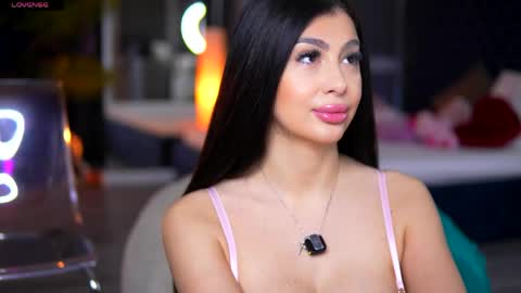 Snapshot of misss_megann chatting on April 2026 08:20:02 AM Megann online show from April 2026 08:20:02 AM