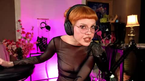 Snapshot of misstaco chatting on May 2026 12:29:01 AM Tacodeluxe online show from May 2026 12:29:01 AM