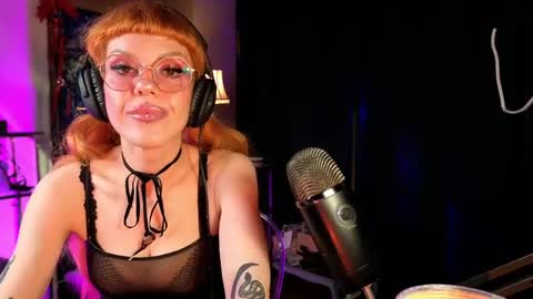 Snapshot of misstaco chatting on May 2026 02:18:01 AM Tacodeluxe online show from May 2026 02:18:01 AM