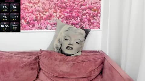 missthelove online show from November 2025 01:48:01 PM