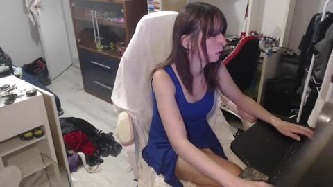 Snapshot of missthon chatting on April 2026 12:06:02 PM missthon online show from April 2026 12:06:02 PM