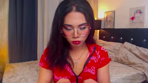 misstrishontop online show from January 2025 04:11:01 PM