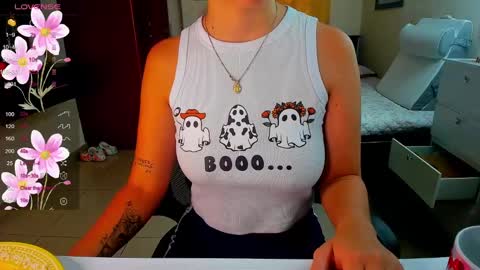 missvalery1 online show from September 2025 09:48:02 PM