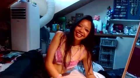 Miss Versatile online show from May 2026 06:16:02 PM