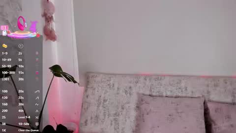 Snapshot of missweetpeach chatting on June 2026 09:06:02 PM Pau OFmissweetpeach online show from June 2026 09:06:02 PM