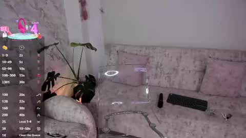 Snapshot of missweetpeach chatting on July 2026 12:17:01 AM Pau OFmissweetpeach online show from July 2026 12:17:01 AM
