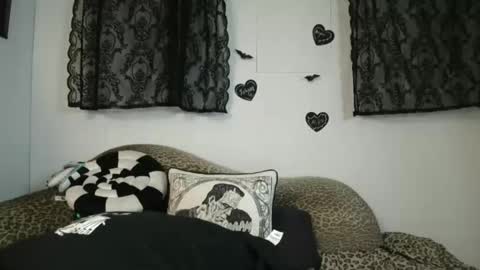 Snapshot of missy_dee chatting on May 2026 08:54:02 AM Missy Dee online show from May 2026 08:54:02 AM