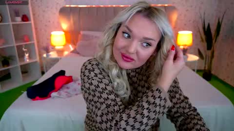 missyymarty online show from January 2026 03:38:01 PM