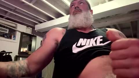 AJ online show from April 2026 04:21:02 AM