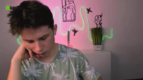 Snapshot of mister_vice chatting on December 2025 07:20:02 PM mister_vice online show from December 2025 07:20:02 PM