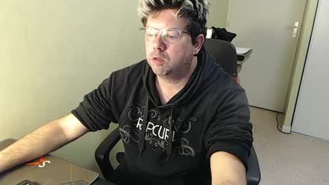 Snapshot of mistercoeur1 chatting on January 2025 08:53:02 PM mistercoeur online show from January 2025 08:53:02 PM