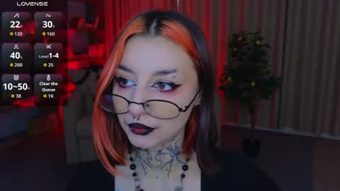 Snapshot of mistress__marcelline chatting on June 2026 01:50:01 AM Marcelline online show from June 2026 01:50:01 AM