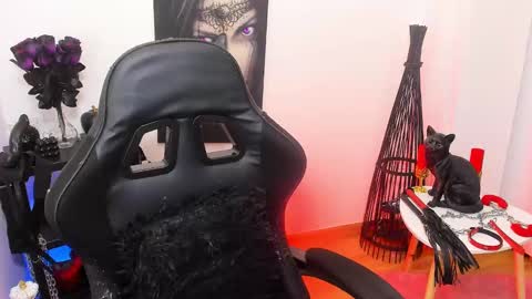 Snapshot of mistress_catsnow chatting on February 2025 10:48:02 AM Miss CatSnow online show from February 2025 10:48:02 AM