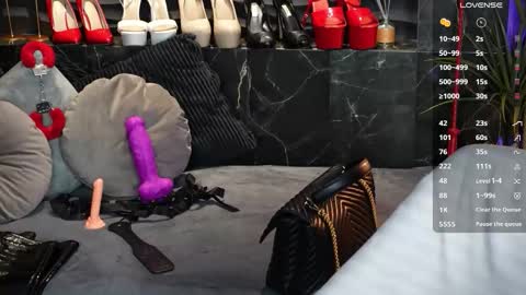 Darsy online show from December 2025 01:53:01 PM