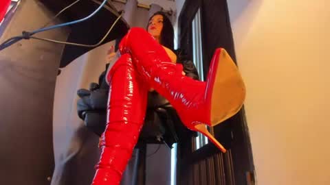 Snapshot of mistressanna_ chatting on June 2026 09:39:01 PM Mistress Anna Alves online show from June 2026 09:39:01 PM