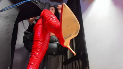 Snapshot of mistressanna_ chatting on July 2026 01:19:02 AM Mistress Anna Alves online show from July 2026 01:19:02 AM