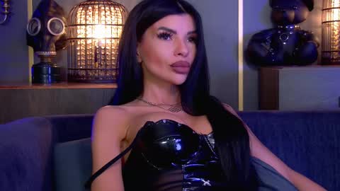 Elenia online show from March 2026 01:07:02 PM