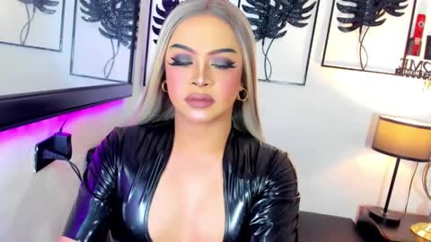 Snapshot of mistressivorykat chatting on June 2026 11:46:02 AM Call me MISS JAS online show from June 2026 11:46:02 AM