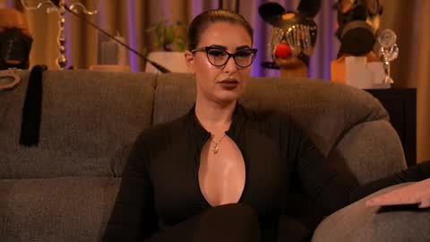 Mistress Kelly online show from November 2025 12:49:02 AM