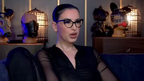 Snapshot of mistresskellykent chatting on May 2026 11:20:01 PM Mistress Kelly online show from May 2026 11:20:01 PM