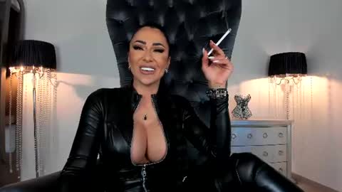 Snapshot of mistresskennya chatting on June 2026 04:12:02 AM mistresskennya online show from June 2026 04:12:02 AM
