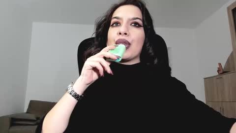 Snapshot of mistressmichelle5 chatting on December 2024 02:38:02 PM YourGoddessM online show from December 2024 02:38:02 PM